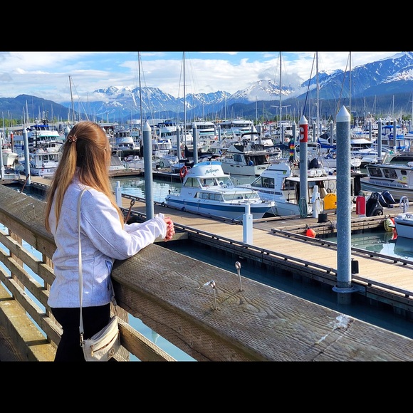 Meet your Posher, Anna - Picture 1 of 1